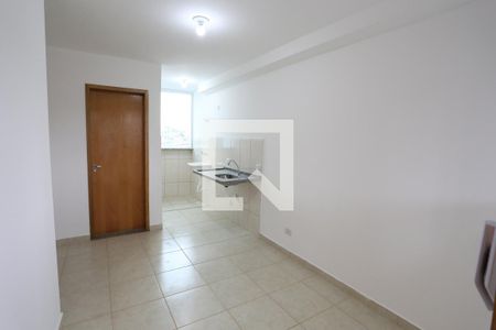Sala/Cozinha de apartamento para alugar com 1 quarto, 40m² em Jardim Hercilia, São Paulo
