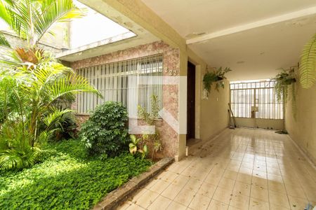 Casa à venda com 150m², 3 quartos e 3 vagas Casa à venda com 150m², 3 quartos e 3 vagasFachada