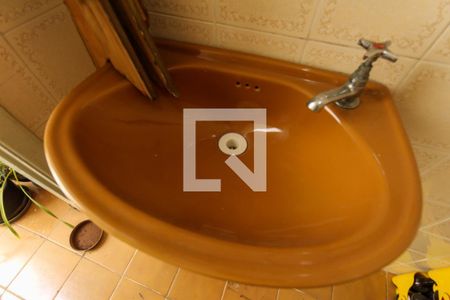 Casa à venda com 150m², 3 quartos e 3 vagas Casa à venda com 150m², 3 quartos e 3 vagasDetalhe Banheiro de serviço