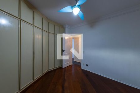 Apartamento para alugar com 280m², 3 quartos e 4 vagas Apartamento para alugar com 280m², 3 quartos e 4 vagasQuarto