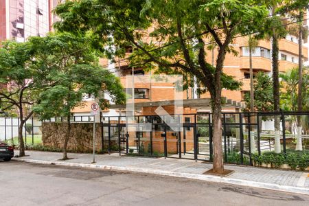 Apartamento para alugar com 280m², 3 quartos e 4 vagas Apartamento para alugar com 280m², 3 quartos e 4 vagasFachada
