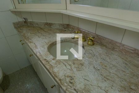 Apartamento para alugar com 280m², 3 quartos e 4 vagas Apartamento para alugar com 280m², 3 quartos e 4 vagasBanheiro