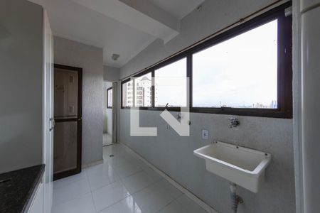 Apartamento para alugar com 280m², 3 quartos e 4 vagas Apartamento para alugar com 280m², 3 quartos e 4 vagasÁrea de serviço