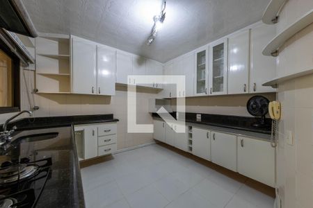 Apartamento para alugar com 280m², 3 quartos e 4 vagas Apartamento para alugar com 280m², 3 quartos e 4 vagasCozinha