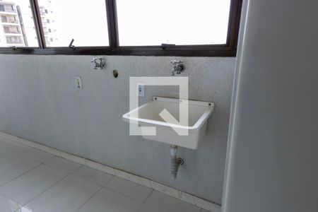 Apartamento para alugar com 280m², 3 quartos e 4 vagas Apartamento para alugar com 280m², 3 quartos e 4 vagasÁrea de serviço