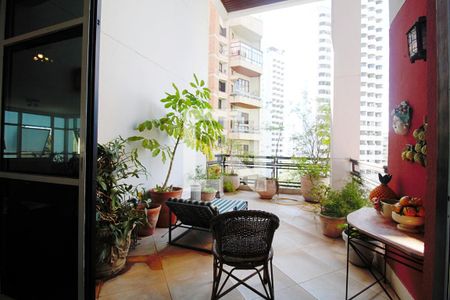 Varanda da Sala de apartamento para alugar com 3 quartos, 300m² em Real Parque, São Paulo