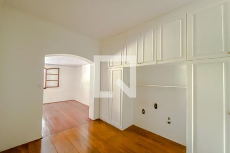 Casa à venda com 220m², 3 quartos e 2 vagas Casa à venda com 220m², 3 quartos e 2 vagasQuarto 2