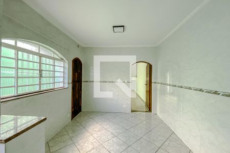 Casa à venda com 220m², 3 quartos e 2 vagas Casa à venda com 220m², 3 quartos e 2 vagasCozinha