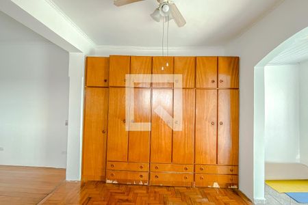 Casa à venda com 220m², 3 quartos e 2 vagas Casa à venda com 220m², 3 quartos e 2 vagasQuarto 2