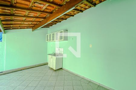 Casa à venda com 220m², 3 quartos e 2 vagas Casa à venda com 220m², 3 quartos e 2 vagasvaranda