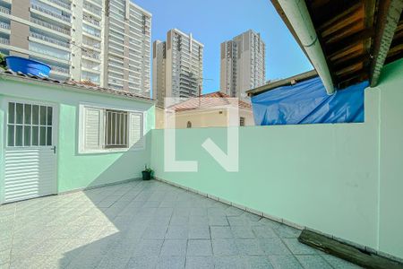 Casa à venda com 220m², 3 quartos e 2 vagas Casa à venda com 220m², 3 quartos e 2 vagasvaranda