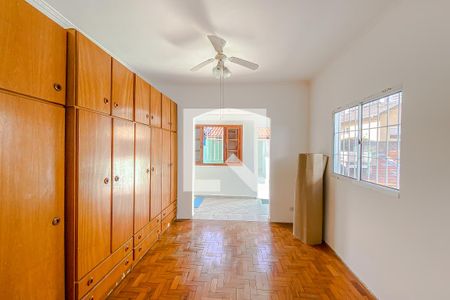 Casa à venda com 220m², 3 quartos e 2 vagas Casa à venda com 220m², 3 quartos e 2 vagasQuarto 2