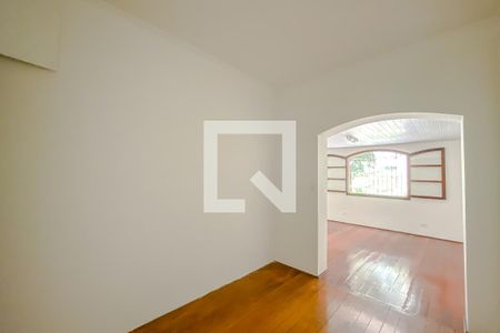 Casa à venda com 220m², 3 quartos e 2 vagas Casa à venda com 220m², 3 quartos e 2 vagasQuarto 2