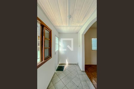 Casa à venda com 220m², 3 quartos e 2 vagas Casa à venda com 220m², 3 quartos e 2 vagasCorredor