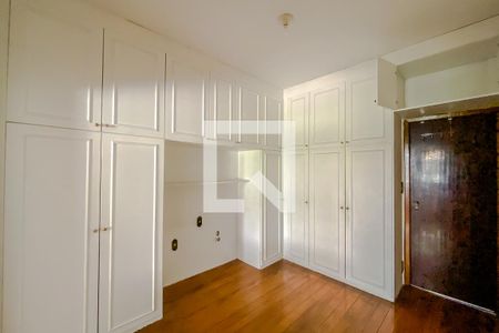 Casa à venda com 220m², 3 quartos e 2 vagas Casa à venda com 220m², 3 quartos e 2 vagasQuarto 2