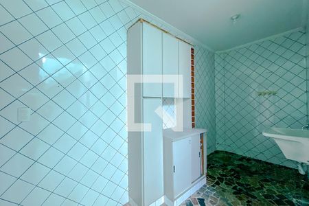 Casa à venda com 220m², 3 quartos e 2 vagas Casa à venda com 220m², 3 quartos e 2 vagasÁrea de Serviço