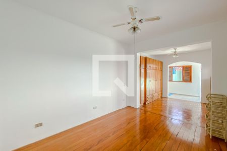 Casa à venda com 220m², 3 quartos e 2 vagas Casa à venda com 220m², 3 quartos e 2 vagasQuarto 2