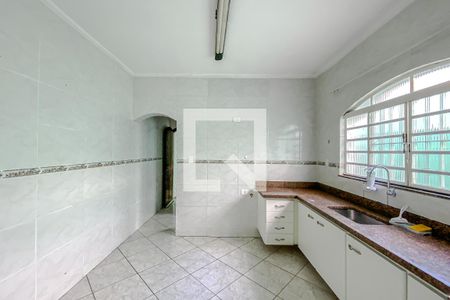 Casa à venda com 220m², 3 quartos e 2 vagas Casa à venda com 220m², 3 quartos e 2 vagasCozinha