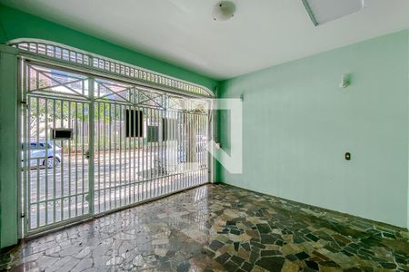 Casa à venda com 220m², 3 quartos e 2 vagas Casa à venda com 220m², 3 quartos e 2 vagasGaragem