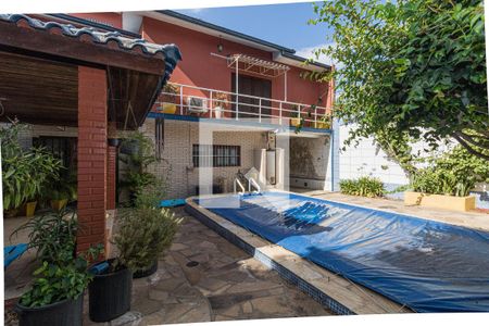 Casa à venda com 380m², 4 quartos e 3 vagasPiscina