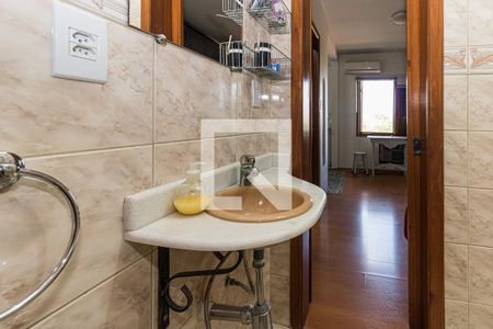 Casa à venda com 380m², 4 quartos e 3 vagasBanheiro da Suíte 2