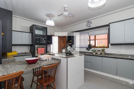 Casa à venda com 380m², 4 quartos e 3 vagasCozinha