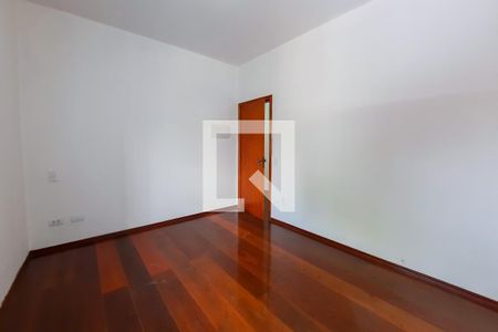 Casa à venda com 400m², 5 quartos e 2 vagasQuarto 2