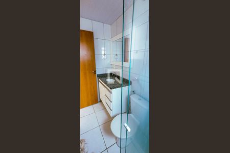 Apartamento à venda com 69m², 3 quartos e 1 vaga Apartamento à venda com 69m², 3 quartos e 1 vagaBanheiro da Suíte