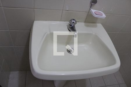 Casa à venda com 356m², 4 quartos e 4 vagasBanheiro Social