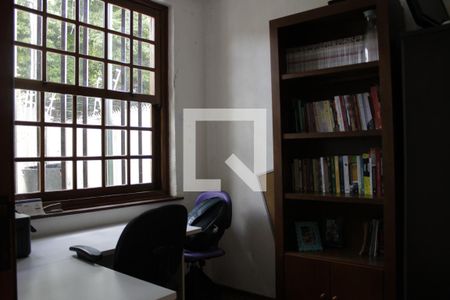 Casa à venda com 356m², 4 quartos e 4 vagasQuarto 3 - Escritório