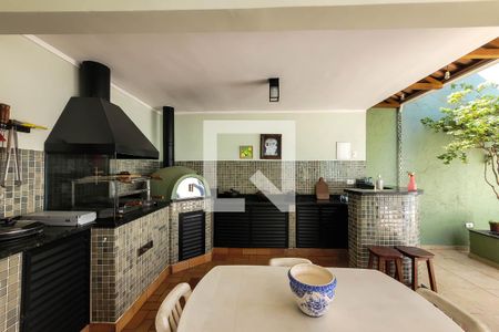 Casa à venda com 250m², 3 quartos e 2 vagas Casa à venda com 250m², 3 quartos e 2 vagasQuintal/área de lazer