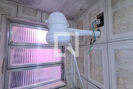Apartamento à venda com 55m², 2 quartos e 1 vaga Apartamento à venda com 55m², 2 quartos e 1 vagaBanheiro