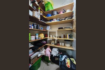 Casa à venda com 102m², 3 quartos e 2 vagas Casa à venda com 102m², 3 quartos e 2 vagasDespensa