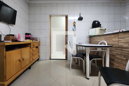 Casa à venda com 102m², 3 quartos e 2 vagas Casa à venda com 102m², 3 quartos e 2 vagasCozinha / Quarto