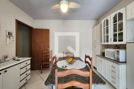 Casa à venda com 102m², 3 quartos e 2 vagas Casa à venda com 102m², 3 quartos e 2 vagasCozinha