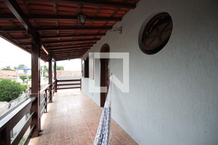 Casa à venda com 240m², 5 quartos e 8 vagasVaranda