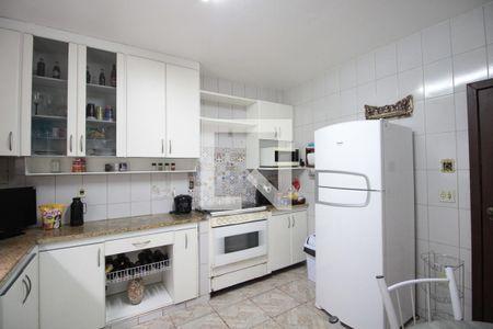 Casa à venda com 240m², 5 quartos e 8 vagasCozinha