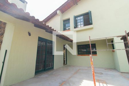 Casa à venda com 250m², 3 quartos e 2 vagasÁrea Externa
