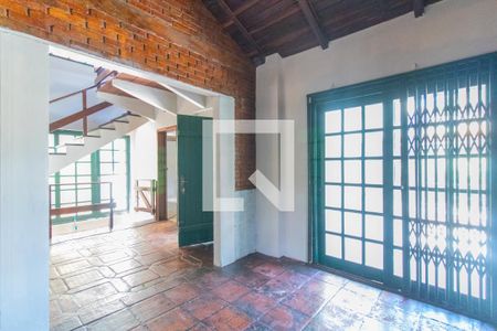 Casa à venda com 250m², 3 quartos e 2 vagasSala