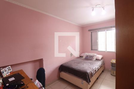 Casa à venda com 190m², 5 quartos e 2 vagasQuarto 3