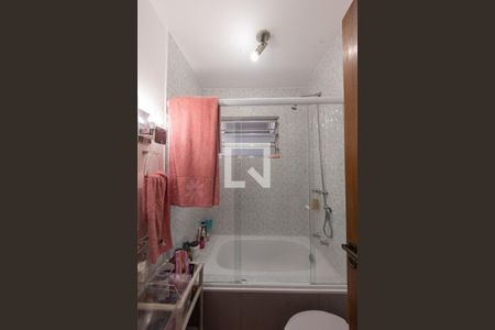 Casa à venda com 175m², 3 quartos e 3 vagas Casa à venda com 175m², 3 quartos e 3 vagasBanheiro Social