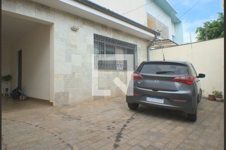 Casa à venda com 260m², 6 quartos e 3 vagas Casa à venda com 260m², 6 quartos e 3 vagasGaragem