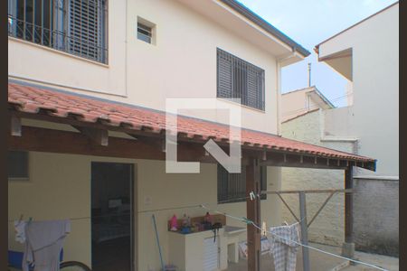 Casa à venda com 260m², 6 quartos e 3 vagas Casa à venda com 260m², 6 quartos e 3 vagasQuintal