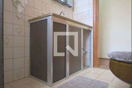 Casa à venda com 260m², 6 quartos e 3 vagas Casa à venda com 260m², 6 quartos e 3 vagasBanheiro Social