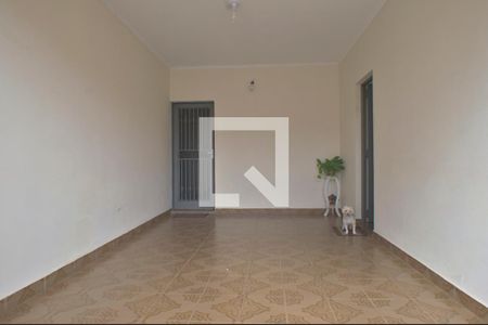 Casa à venda com 260m², 6 quartos e 3 vagas Casa à venda com 260m², 6 quartos e 3 vagasGaragem