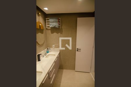 Apartamento à venda com 62m², 1 quarto e sem vaga Apartamento à venda com 62m², 1 quarto e sem vagaBanheiro