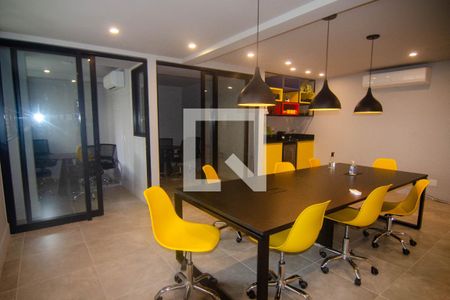 Apartamento à venda com 62m², 1 quarto e sem vaga Apartamento à venda com 62m², 1 quarto e sem vagaSala de Trabalho