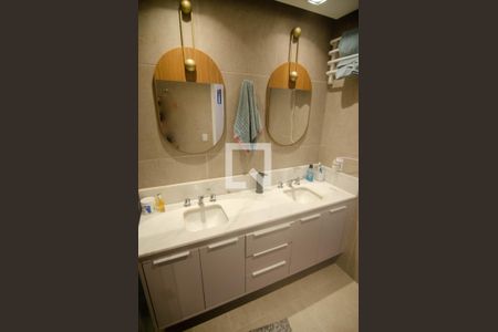 Apartamento à venda com 62m², 1 quarto e sem vaga Apartamento à venda com 62m², 1 quarto e sem vagaBanheiro