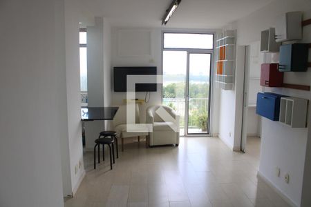 Sala de apartamento à venda com 2 quartos, 40m² em Barra da Tijuca, Rio de Janeiro