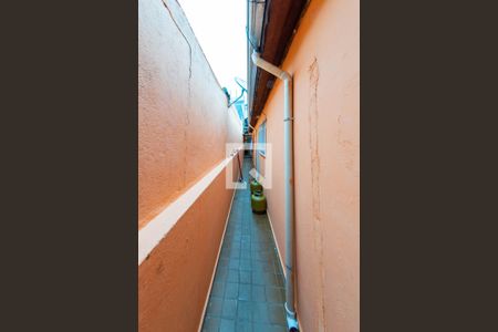 Casa à venda com 125m², 3 quartos e 2 vagasCorredor